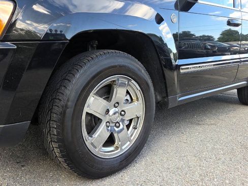 Used 2007 Jeep Grand Cherokee Limited AWD/4WD image 7