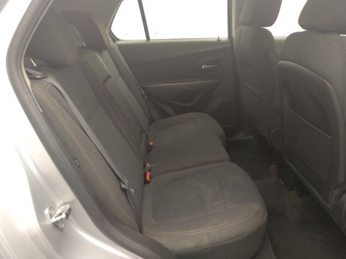 Used 2017 Chevrolet Trax LS image 19