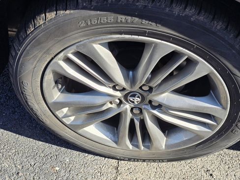 Used 2016 Toyota Camry SE image 23