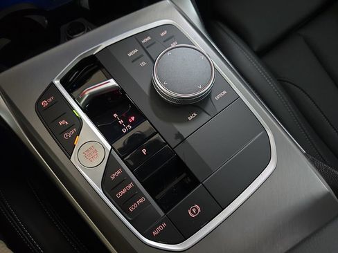 Used 2025 BMW 230i Coupe w/ M Sport Package image 23