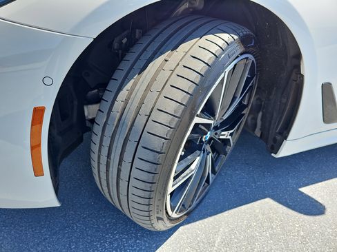 Used 2023 BMW 540i w/ M Sport Package image 33