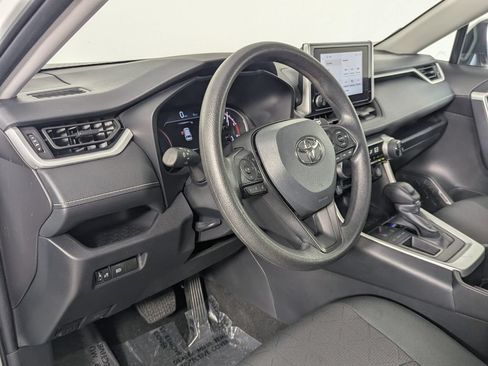 Used 2025 Toyota RAV4 XLE FWD image 12