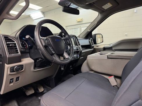 Used 2016 Ford F150 XLT w/ Equipment Group 302A Luxury AWD/4WD image 14