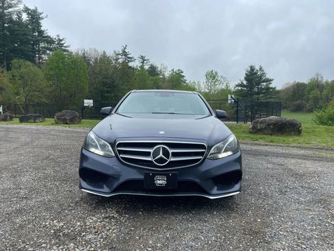 Used 2015 Mercedes-Benz E 400 4MATIC Sedan image 1