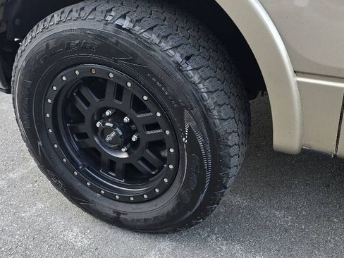 Used 2011 Ford F150 Lariat AWD/4WD image 10