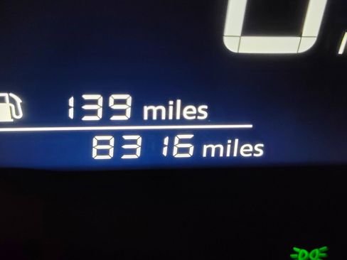 Certified 2025 Nissan Kicks SV image 2