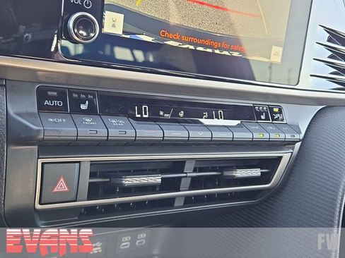 New 2026 Toyota Camry SE w/ Convenience Package FWD image 9