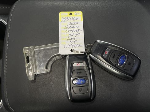 Used 2023 Subaru Outback Limited XT image 27