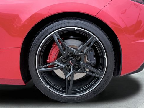 Used 2021 Chevrolet Corvette Stingray Premium Conv w/ Z51 Performance Package RWD image 13