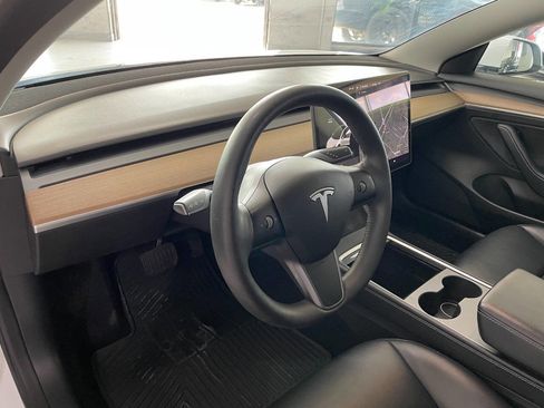 Used 2022 Tesla Model 3 image 16