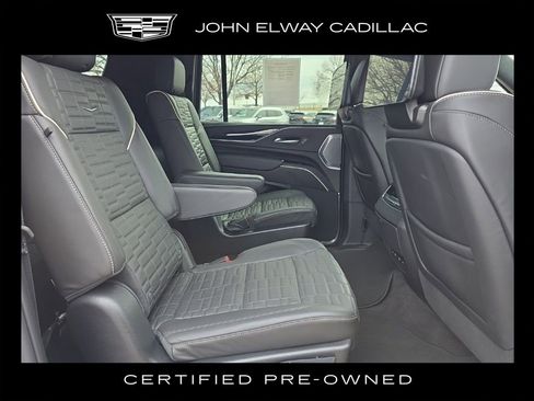 Certified 2024 Cadillac Escalade ESV V image 22