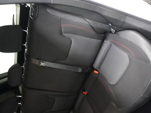 Used 2016 Jeep Renegade Trailhawk AWD/4WD image 5
