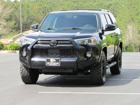 Used 2021 Toyota 4Runner SR5 Premium w/ Moonroof Package image 9