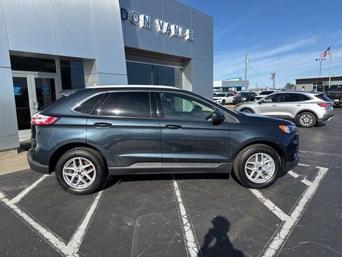 Used 2024 Ford Edge SEL w/ Convenience Package image 6