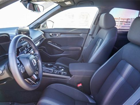 Used 2023 Honda Civic Sport image 19