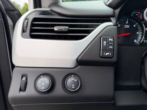 Used 2020 GMC Yukon SLT w/ Premium Edition AWD/4WD image 31