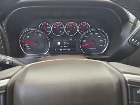 Used 2021 Chevrolet Silverado 1500 LTZ AWD/4WD image 24