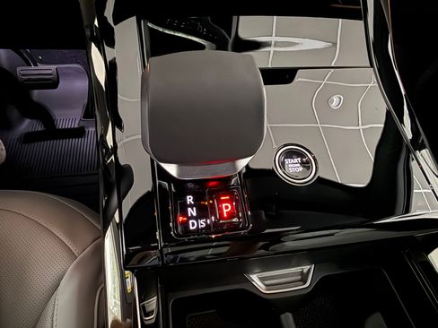 New 2026 Land Rover Range Rover Sport SE AWD/4WD image 18