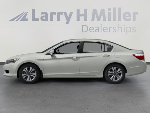 Used 2013 Honda Accord LX image 3