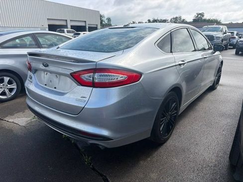 Used 2014 Ford Fusion SE w/ Equipment Group 202A FWD image 6