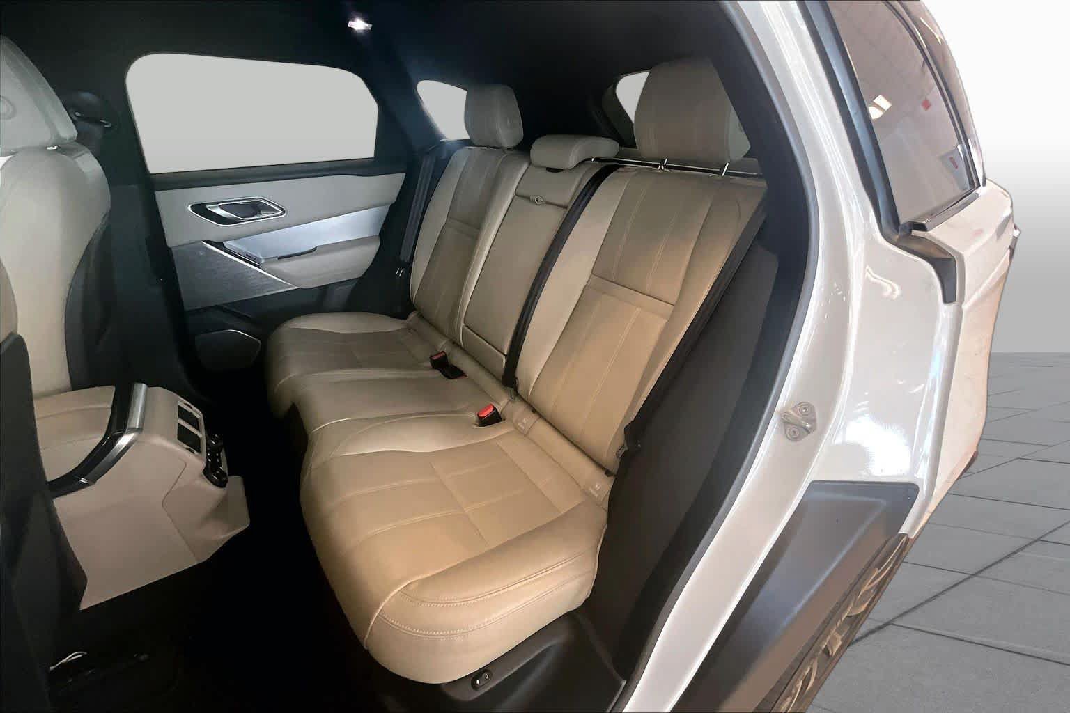 Used 2019 Land Rover Range Rover Velar R-Dynamic SE AWD/4WD image 18