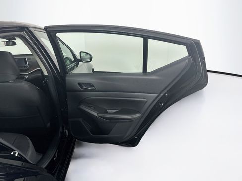 Used 2025 Nissan Altima 2.5 SV FWD image 27