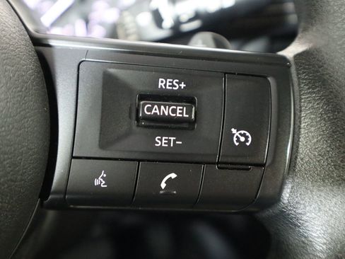 Used 2023 Nissan Rogue S image 30