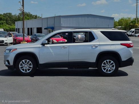 Used 2021 Chevrolet Traverse LT FWD image 8