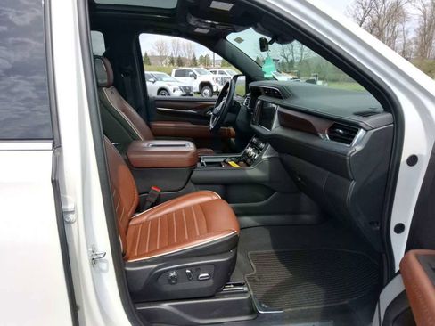 Used 2024 GMC Yukon Denali Ultimate AWD/4WD image 21