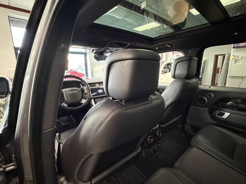 Used 2020 Land Rover Range Rover HSE image 23
