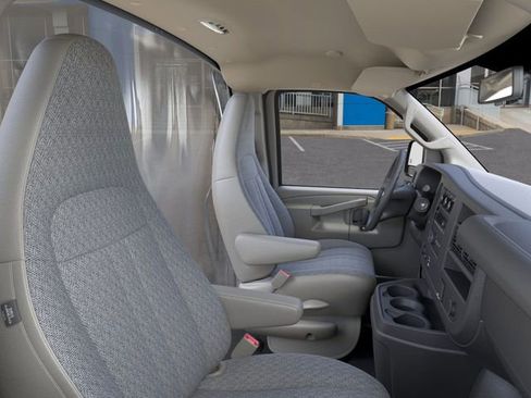 New 2026 Chevrolet Express 3500 image 17