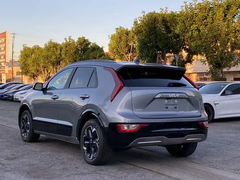 Used 2023 Kia Niro Wind image 2