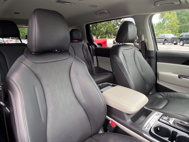 Used 2023 Kia Carnival SX FWD image 22