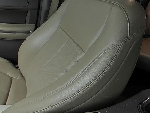 Used 2020 Ford Expedition XLT w/ Equipment Group 202A RWD image 12