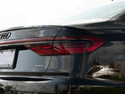 Certified 2022 Audi A8 L 3.0T AWD/4WD image 31