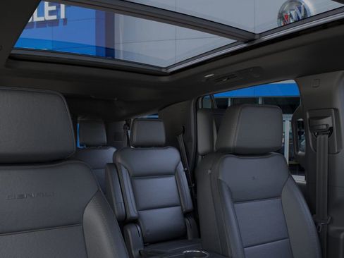New 2025 GMC Yukon Denali w/ Denali Reserve Package image 48