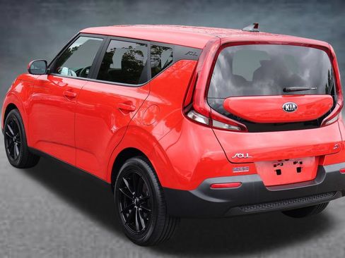 Used 2021 Kia Soul S FWD image 17