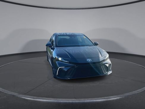 Certified 2026 Toyota Camry SE FWD image 3
