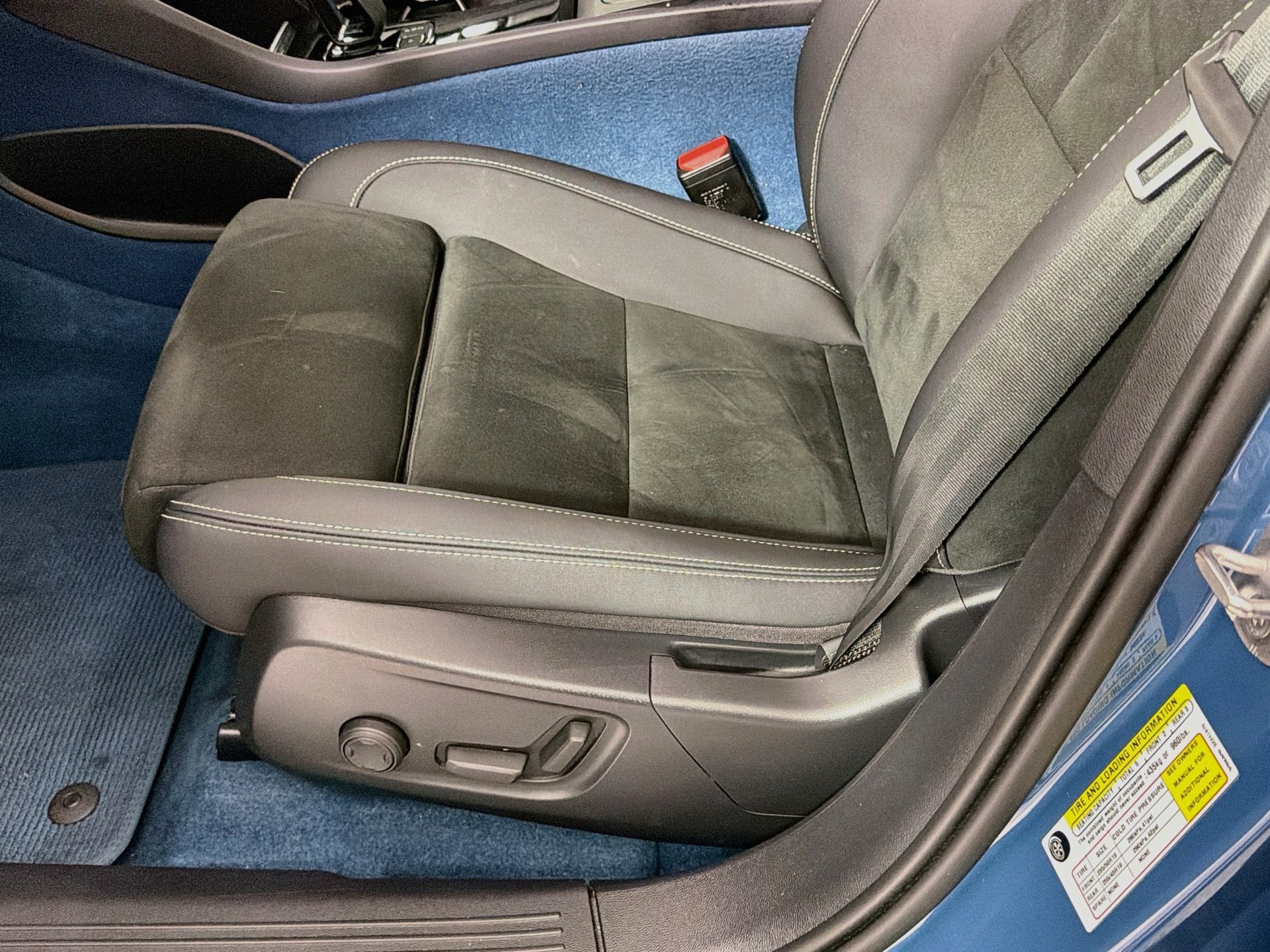 Certified 2023 Volvo C40 P8 Recharge Plus AWD/4WD image 20