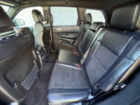 Used 2017 Jeep Grand Cherokee Altitude AWD/4WD image 25