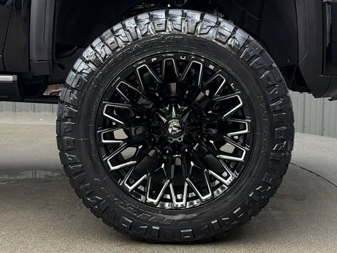 Used 2025 GMC Sierra 2500 Denali w/ Denali Reserve Package AWD/4WD image 9