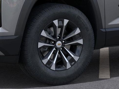 New 2026 Chevrolet Equinox LT w/ Convenience Package II image 9