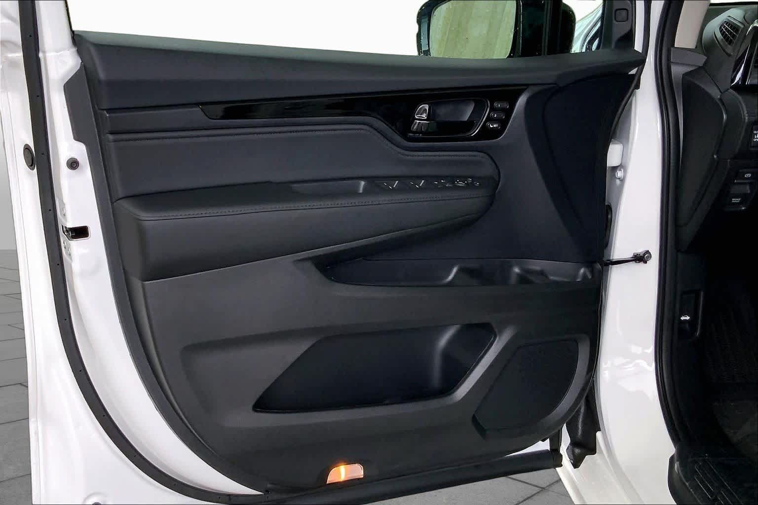 New 2026 Honda Odyssey Elite image 12