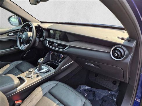 Used 2022 Alfa Romeo Stelvio Ti AWD/4WD image 23