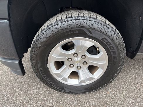 Used 2018 Chevrolet Silverado 1500 LT w/ All Star Edition image 26