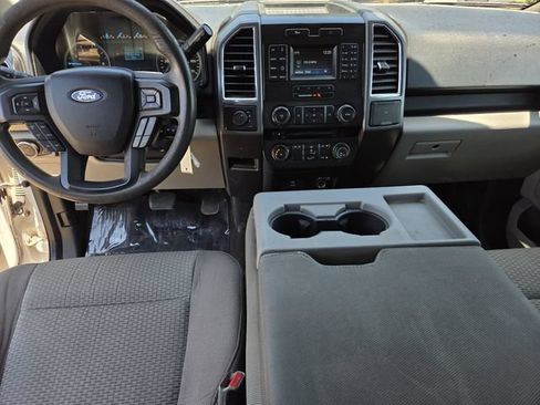 Used 2016 Ford F150 XLT AWD/4WD image 8