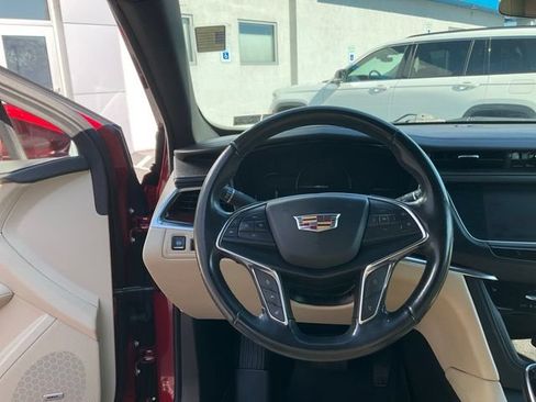 Used 2019 Cadillac XT5 Luxury FWD image 3