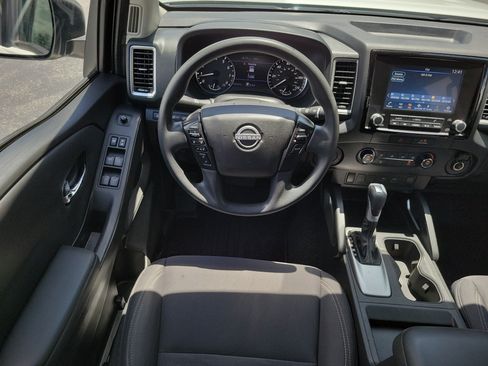 Used 2022 Nissan Frontier SV RWD image 20