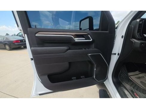 Used 2025 Chevrolet Silverado 2500 LT AWD/4WD image 6
