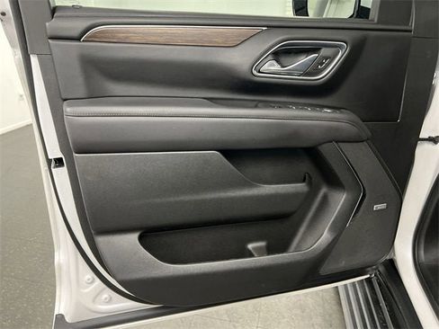 Used 2023 Chevrolet Suburban High Country image 22